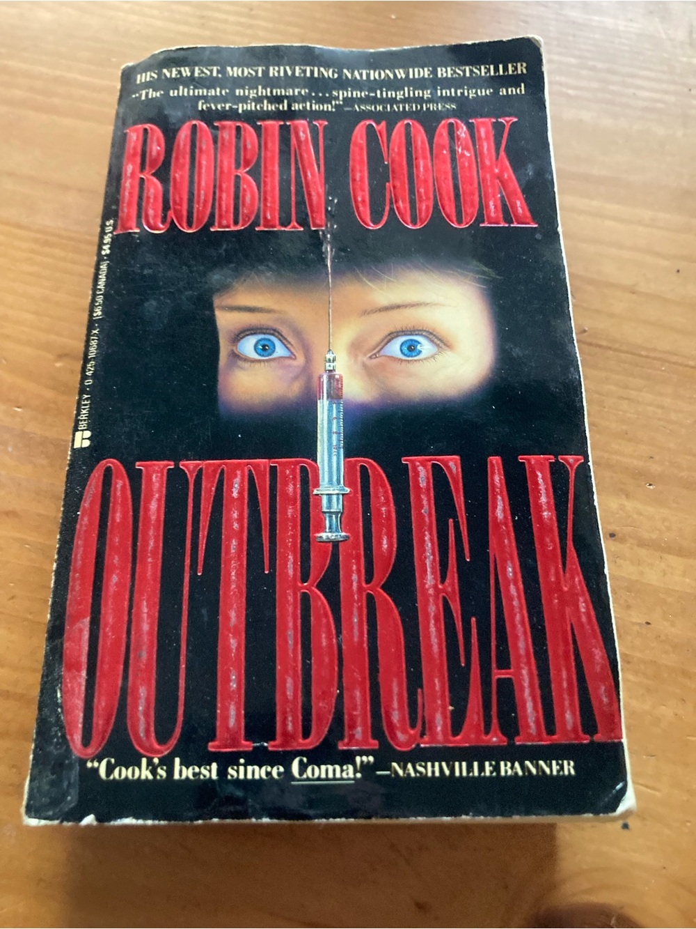 Robin Cook Outbreak Paperback - Black & Red Cover